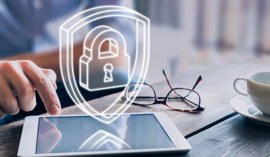 Schloss über Smartphone