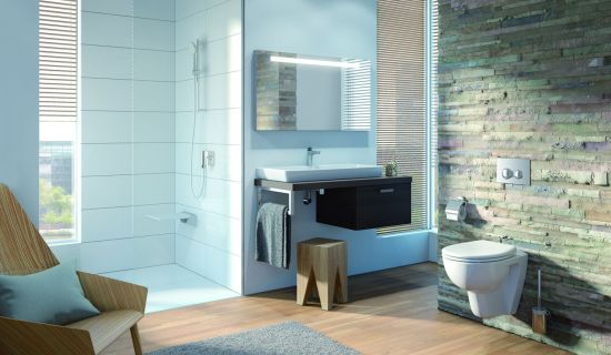 Barrierefreies Bad mit bodengleicher Dusche