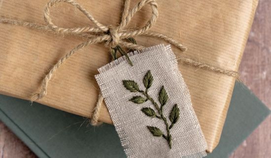 Geschenkanhänger Weihnachten sticken Anleitung