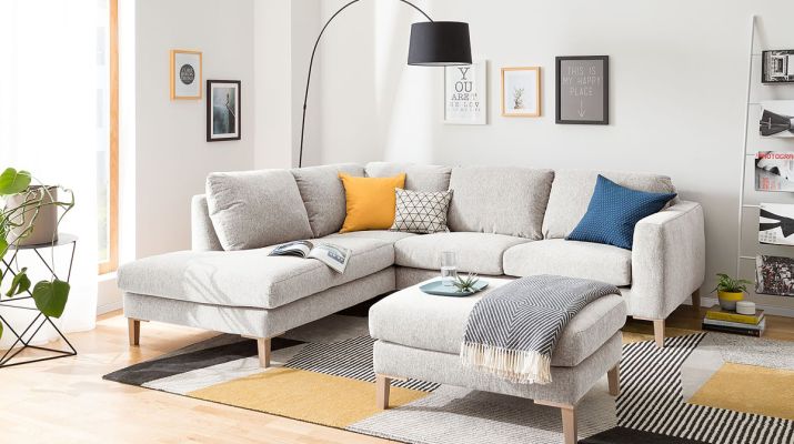 Sofa Couch Strukturstoff weiß hell pastell skandi grau gelb kombinieren Stoffe für Sofa