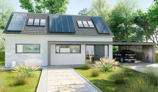 Haus mit PV und E-Tankstelle