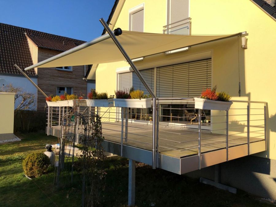 Markise als Überdachung für Balkon