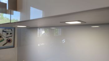 LED-Leuchten bei der Küchenzeile