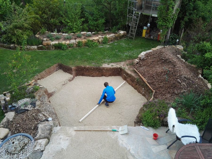 Pool Fundament: Splitt begradigen