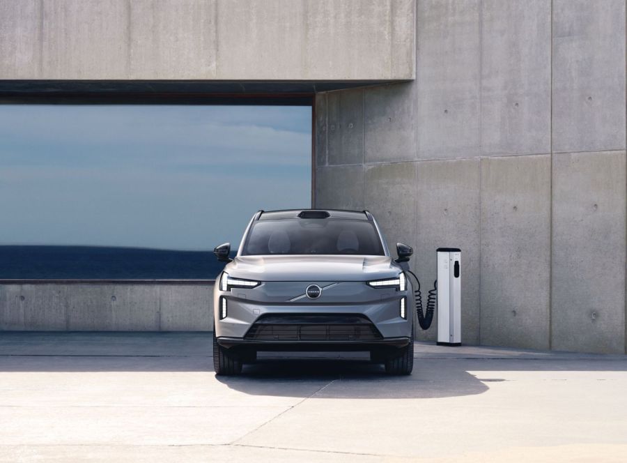EV und Wallbox für bidirektionales Laden
