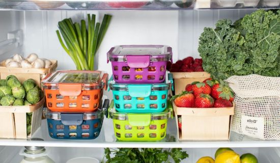 Kühlschrank mit Lebensmitteln