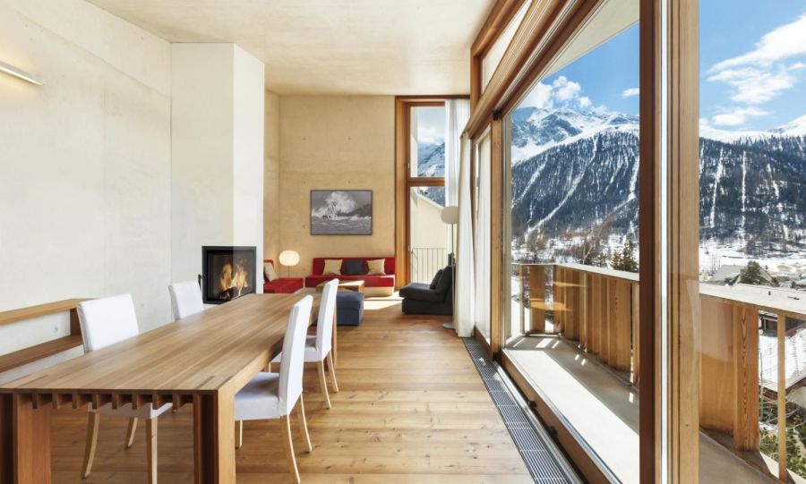 Schönes Appartment mit Sicht auf schneebedeckte Berge