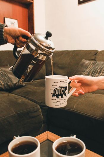 So machen Sie Kaffee mit der French Press