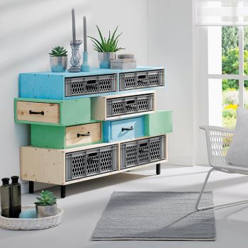 Kisten-Kommode: Designerstück mit Kisten