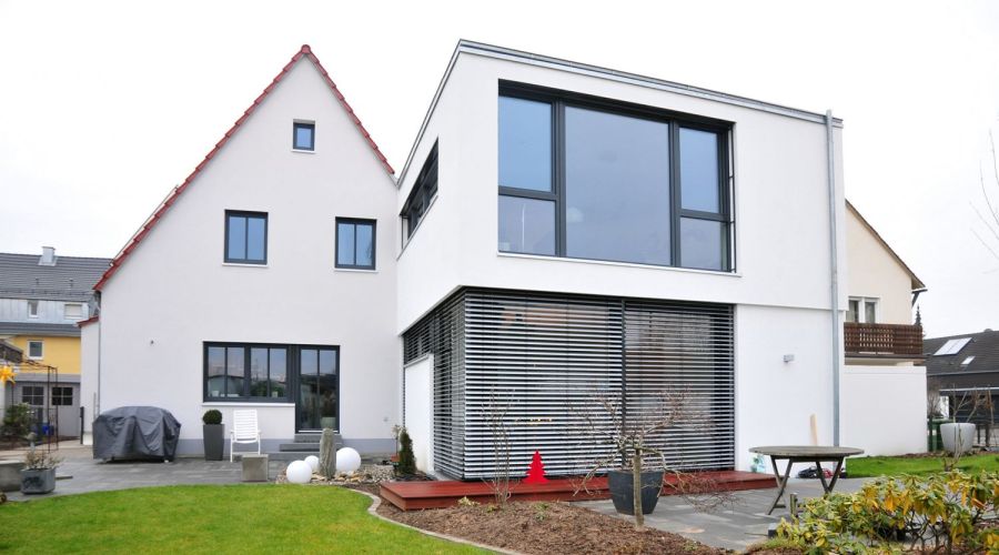 Anbau Haus als moderner Kubus