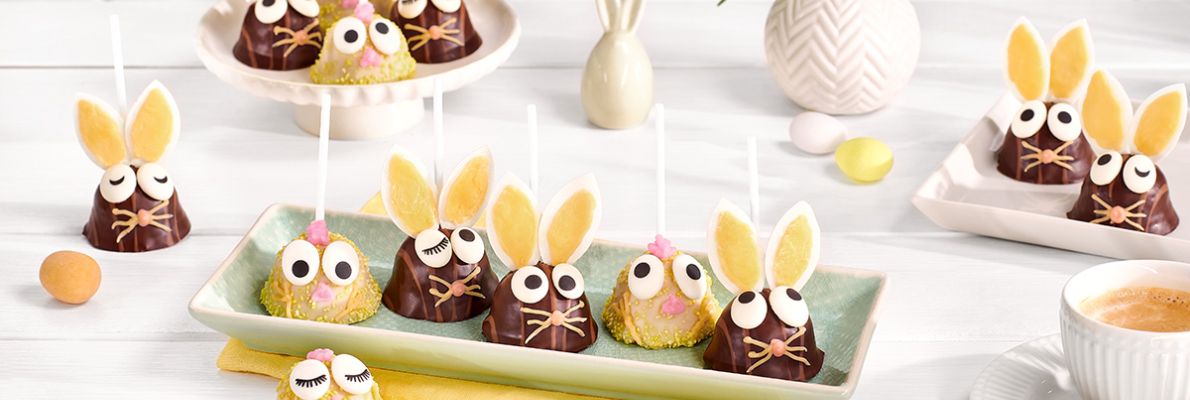 Oster cake-pops mit kleinen Osterhasen und Küken
