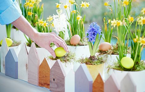 Frühlingbasteln Frühlingsdeko Fensterbank Ostern Osterdeko