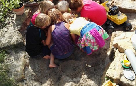 Schatzsuche Schatz ausgraben Kindergeburtstag