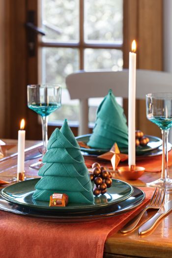 Servietten falten weihnachten einfach tannenbaum weihnachtsbaum