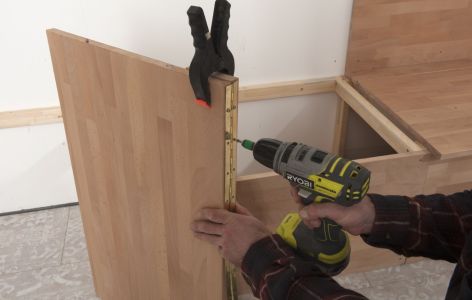 Klappe für Sitzbank bauen