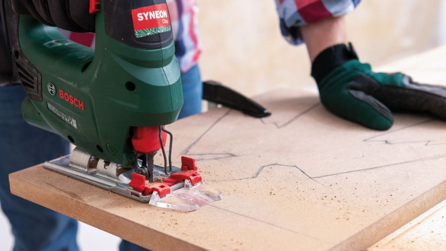 Engel Vorlage wird ausgesägt
