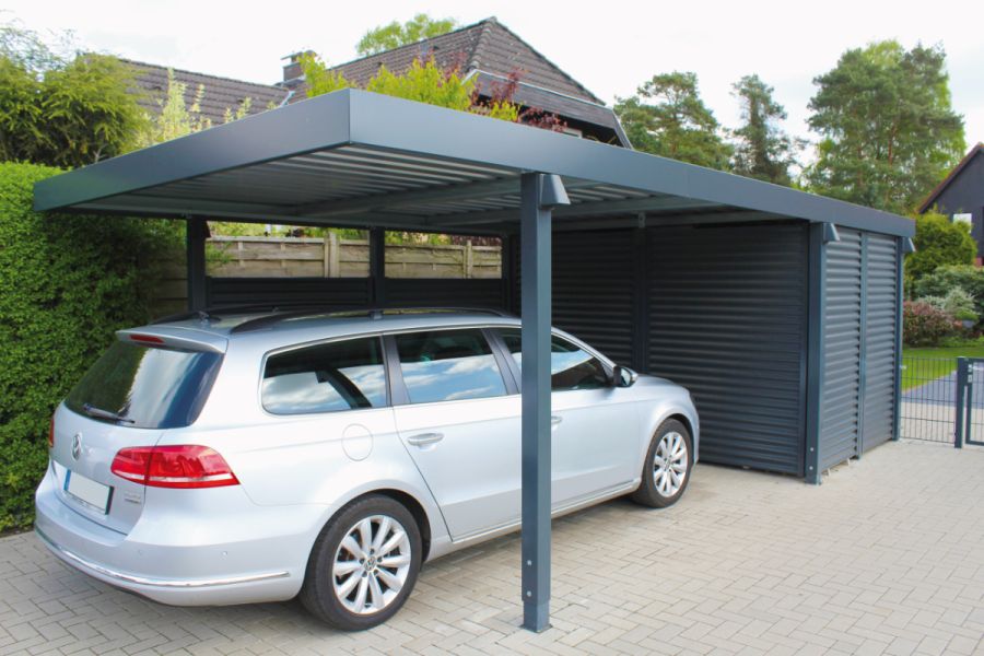 Carport mit Gartenhaus