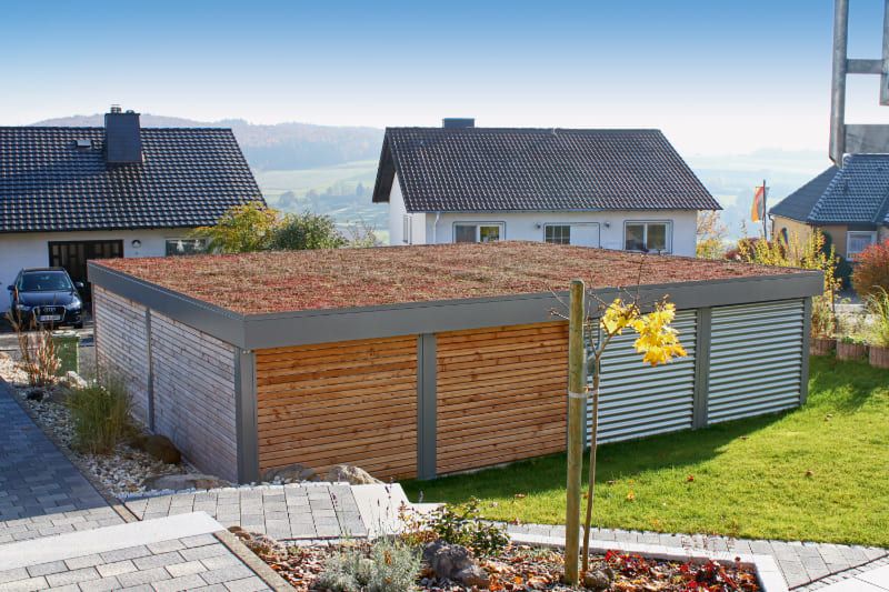 Dachbegrünung auf einer Doppel-Garage
