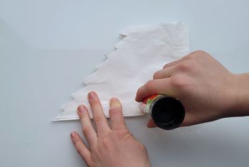 Butterbrottüte bekleben