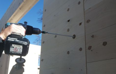 Fertighaus Wand verschrauben