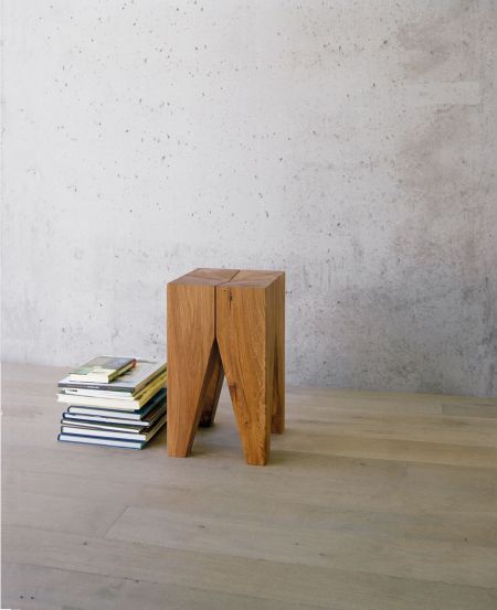 Backenzahn-Hocker aus Eichenholz