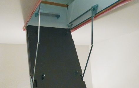 Dachboden Treppe Futterkasten Einbau