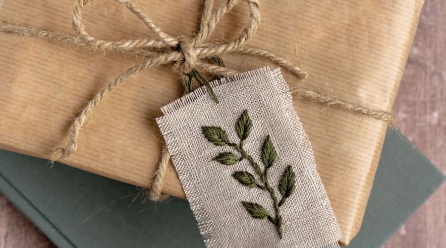 Geschenkanhänger Weihnachten sticken Anleitung