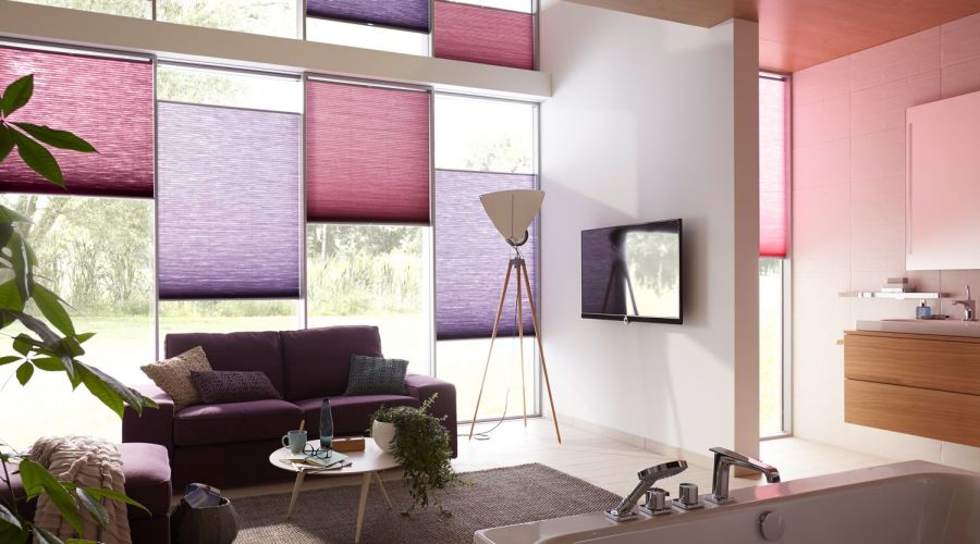 Plissees in Violett und Rot