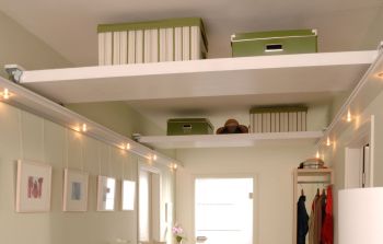 Schiebbare Regalböden für den Flur selber bauen