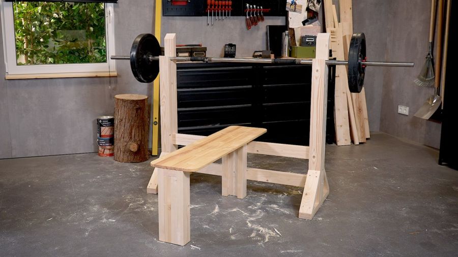 Fertig gebaute Hantelbank