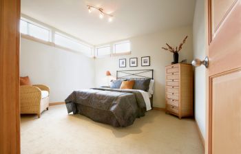 Keller als Wohnraum nutzen: Schlafzimmer im Keller