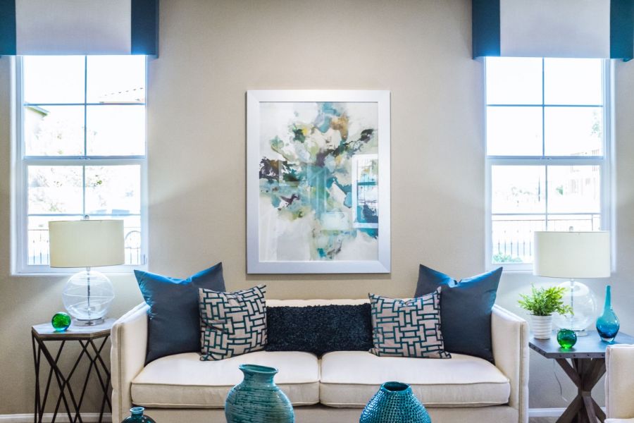 Couch mit vertikalem Bild