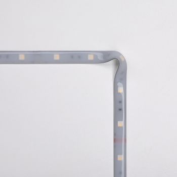 LED-Streifen über Eck gelegt