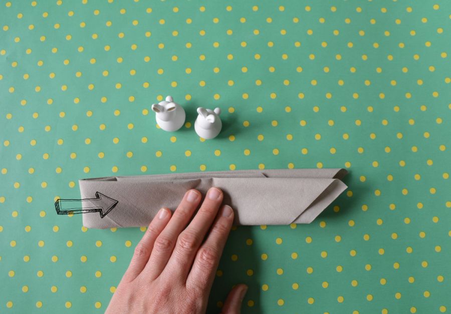 Serviette einklappen