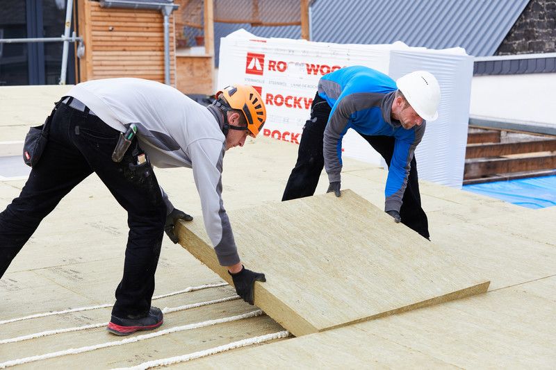 Flachdach dämmen mit Steinwolldämmplatten
