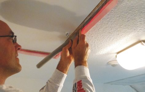 Dachboden Treppe Daemmzopf eindrücken