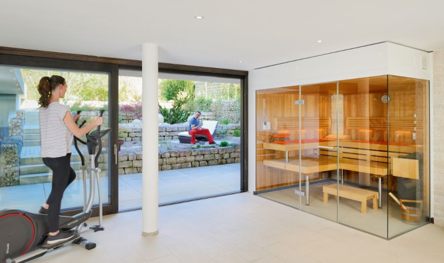 Keller als Wohnraum nutzen: Wohnkeller mit Sauna und Fitnessband